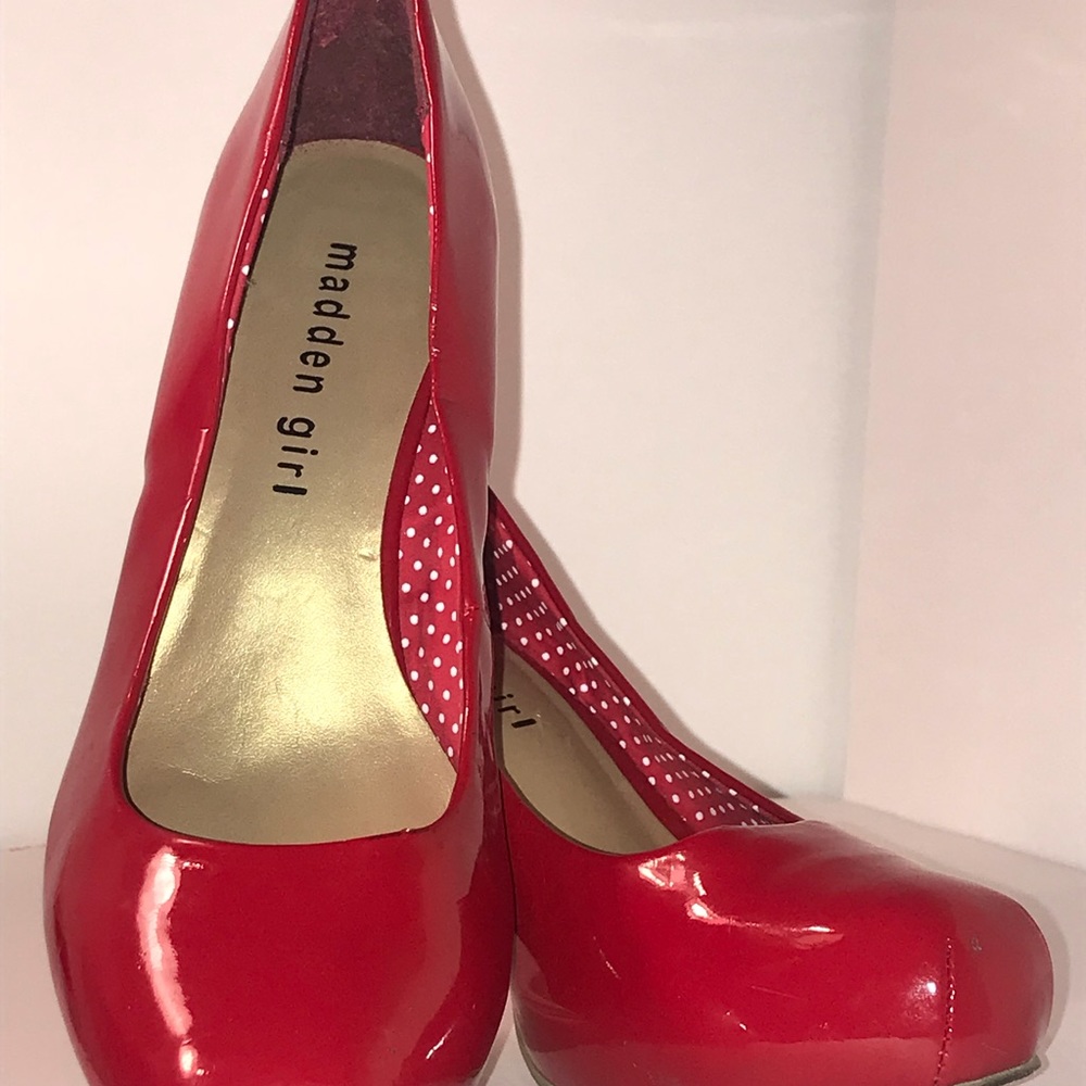 Lipstick Red Madden Girl